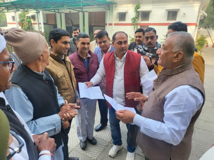 Villagers meet Union Minister of State General VK Singh