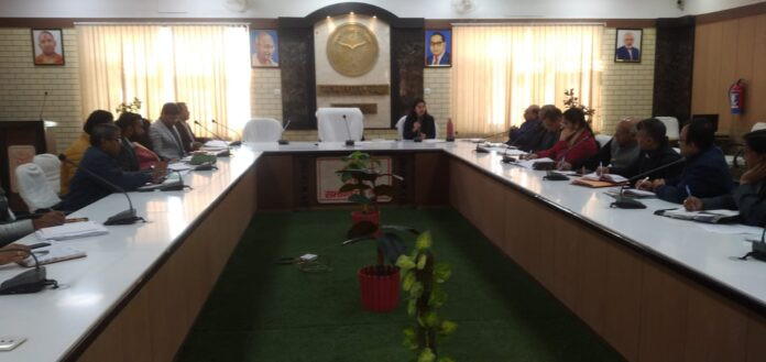 CDO holding meeting regarding Uttar Pradesh Foundation Day