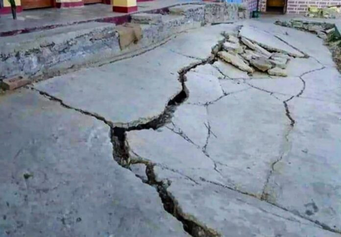 house crack scene