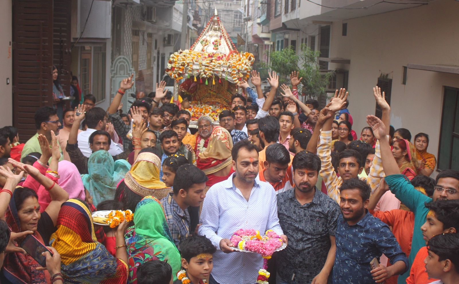 palanquin travel