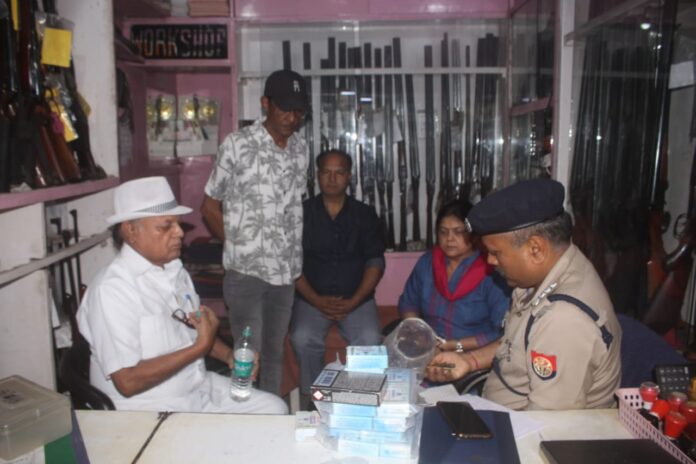 CO and SDM checking arms shops