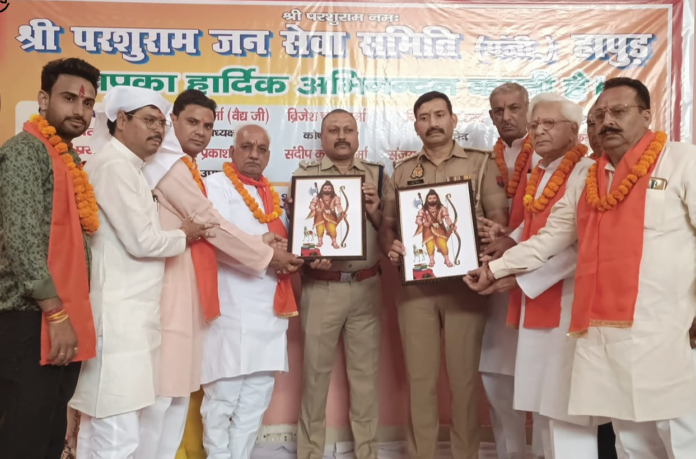Honoring the CO, Inspector in charge of the police station