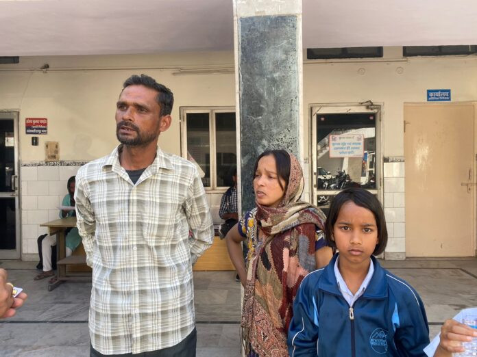 Victim reached Kotwali with family