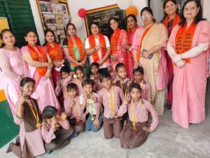 Education उत्तर प्रदेश महिला शिक्षक संघ ने निपुण लक्ष्यों को प्राप्त करनें वालें बच्चों को किया सम्मानित
