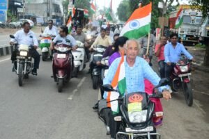 Hapur news जनसंख्या नियंत्रण कानून की मांग को लेकर रैली निकाली,धरना प्रदर्शन कर सौंपा ज्ञापन 10 Hapur news जनसंख्या नियंत्रण कानून की मांग को लेकर रैली निकाली,धरना प्रदर्शन कर सौंपा ज्ञापन