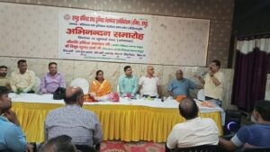 Hapur news दवा विक्रेताओं को नहीं आने दी जाएगी दिक्कत:उर्मिला अग्रवाल 2 Hapur news दवा विक्रेताओं को नहीं आने दी जाएगी दिक्कत:उर्मिला अग्रवाल