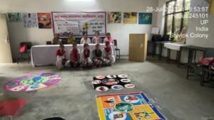 Hapur News सड़क सुरक्षा पखवाड़ाः रंगोली और पोस्टर प्रतियोगिता के माध्यम से किया जागरूक