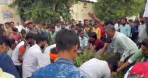 Hapur पिलखुवा में अनियंत्रित होकर ट्रैक्टर ट्राली पलटी, दो की मौत 10 Hapur पिलखुवा में अनियंत्रित होकर ट्रैक्टर ट्राली पलटी, दो की मौत