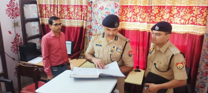 Hapur ADG inspected Babugarh police station1