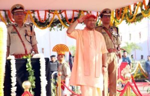 CM Yogi पुलिस स्मृति दिवस: CM योगी ने शहीदों को दी श्रद्धांजलि, बोले - आत्मा अमर अजर, कोई अग्नि नहीं जला सकती