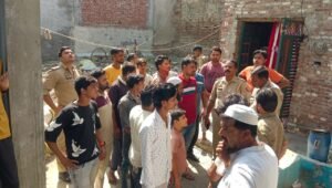 Hapur सिलेंडर में लगी आग, मची अफरा तफरी