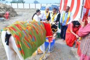 Gopashtami गोपाष्टमी पर्व पर प्रथम गोपाष्टमी गौ पूजन, एवं प्रसादी का हुआ आयोजन