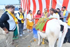 Gopashtami गोपाष्टमी पर्व पर प्रथम गोपाष्टमी गौ पूजन, एवं प्रसादी का हुआ आयोजन