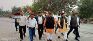 Lpg cylinder की कीमत 450 रुपये करने के लिए कांग्रेसियों ने सौंपा ज्ञापन 1 Lpg cylinder 1