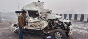 Accident कोहरे का कहर हाईवे पर टकराए एक दर्जन से अधिक वाहन