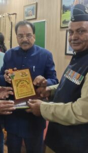 Ajay bhatt पूर्व सैनिक प्रतिनिधि मंडल रक्षा राज्य मंत्री से मिला