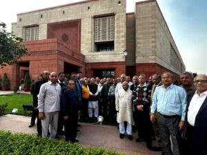 Vaishya employee संसद की कार्यवाही देखने पहुंचे दिल्ली