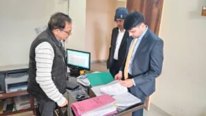 Aganbadi Center सीडीओ का औचक निरीक्षण, कई अफसर और कर्मचारी मिले गैरहाजिर, मांगा स्पष्टीकरण
