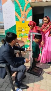 Aganwadi Center अठसैनी आंगनबाड़ी केंद्रों की सीडीओ अभिषेक कुमार ने किया निरीक्षण, मिली लापरवाही