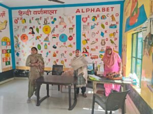CDO inspection सीडीओ ने किया श्यामनगर आंगनबाड़ी केंद्र का औचक निरीक्षण मांगा स्पष्टीकरण