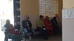 Homeopathic Medicine एलोपैथिक छोड़ होम्योपैथिक दवा की तरफ बढ़ रहे ग्रामीण