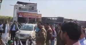 Kisan Andolan भाकियू टिकैत ने सरूरपुर के पास लगाया जाम, पुलिस ने खुलवाया