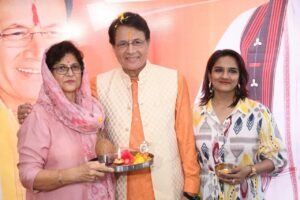 Arun Govil कितने धनवान हैं टीवी के राम ? मेरठ सीट से अरुण गोविल ने चुनावी पर्चे में दिया कैश और सम्पत्ति का ब्योरा Arun Govil-