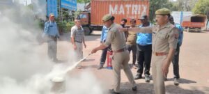 Hapur अग्निशमन विभाग ने मौक ड्रील कर जन जागरूकता अभियान चलाया