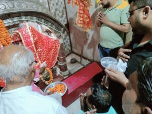 Hapur माँ आद्यशक्ति श्री चंडी जी पालकी सेवा समिति ने नौ देवियों को दिया निमंत्रण 1 Hapur माँ आद्यशक्ति श्री चंडी जी पालकी सेवा समिति ने नौ देवियों को दिया निमंत्रण