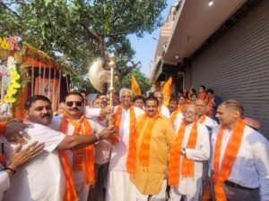 Hapur धूमधाम से निकाली गई भगवान परशुराम जयंती पर शोभा यात्रा
