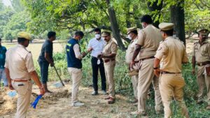 Hapur कब्र से निकला गया शव, मां ने लगाया था बेटे की हत्या का आरोप