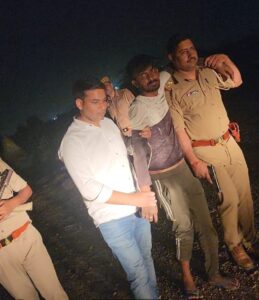 Noida Crime News नोएडा पुलिस और लुटेरों में हुई मुठभेड़, तीन बदमाश गोली लगने से हुए घायल