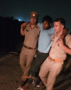 Noida Crime News नोएडा पुलिस और लुटेरों में हुई मुठभेड़, तीन बदमाश गोली लगने से हुए घायल