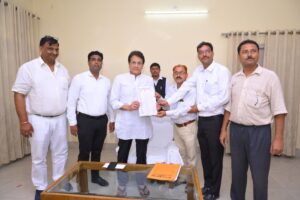 Hapur जिला न्यायालय भवनों के लिए शासन ने जारी किए 122 करोड़, अधिवक्ताओं में हर्ष की लहर