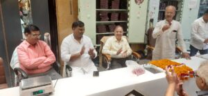 Hapur सांसद प्रतिनिधियों का हुआ सर्राफा बाजार हापुड़ मे भव्य स्वागत