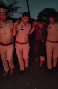 Noida News नोएडा पुलिस और बदमाश के बीच हुई मुठभेड़, गोली लगने से शातिर गैंगस्टर हुआ घायल Noida News -