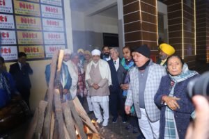 Hapur पंजाबी सभा समिति ने धूमधाम से मनाया लोहड़ी महोत्सव Hapur--