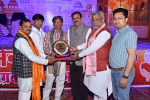 Hapur अग्रवाल महासभा ने धूमधाम से मनाया होली मिलन समारोह Hapur