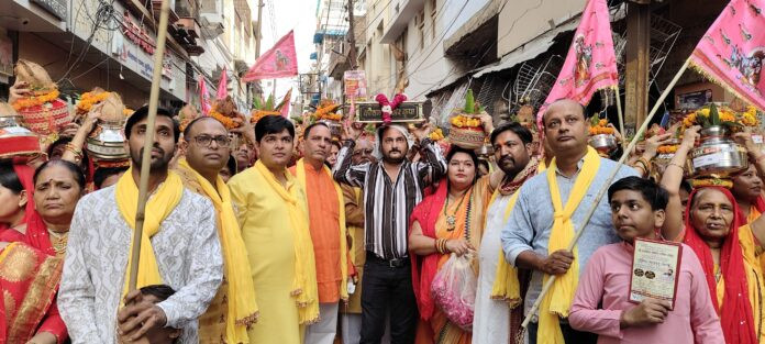 Hapur श्री रामलीला समिति रजिस्टर्ड द्वारा आयोजित श्रीमद् भागवत कथा का भव्य शुभारंभ