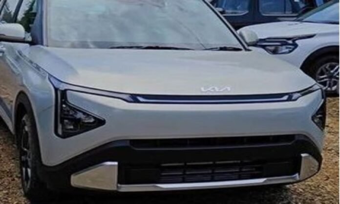 Kia Carens Clavis Launch भारतीय मार्केट में किआ कैरेंस क्लैविस लॉन्च, पहुंचने लगी डीलरशिप तक, जानिए इसकी खासियत