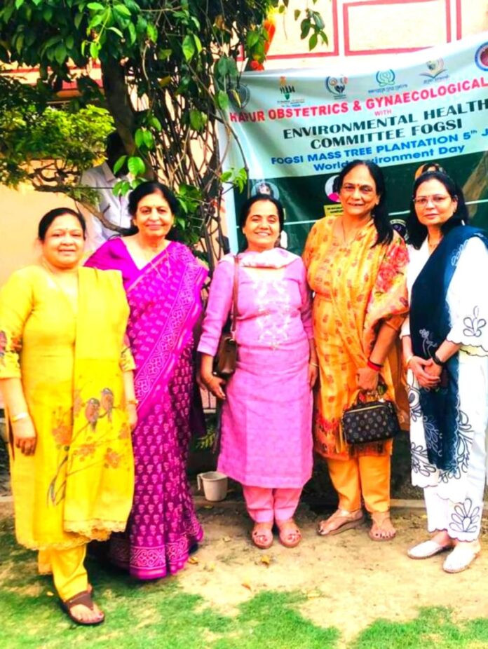 Hapur में विश्व पर्यावरण दिवस पर होग्स द्वारा किया वृक्षारोपण और पर्यावरण संरक्षण का लिया संकल्प