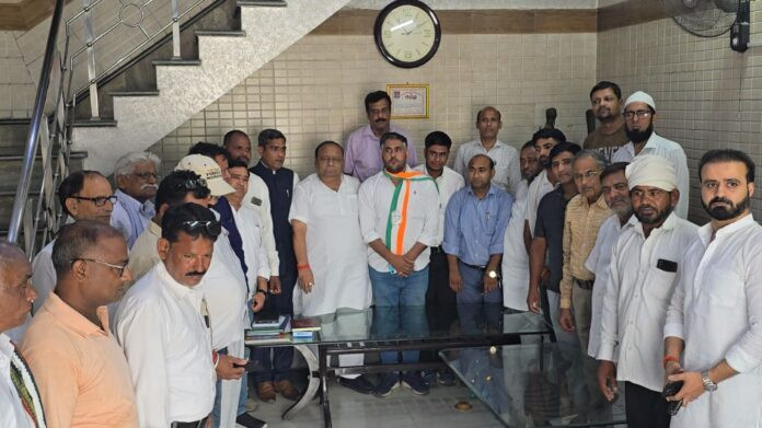 Hapur में जिला कांग्रेस कमेटी की मासिक बैठक, विधानसभा चुनाव की तैयारी पर जोर
