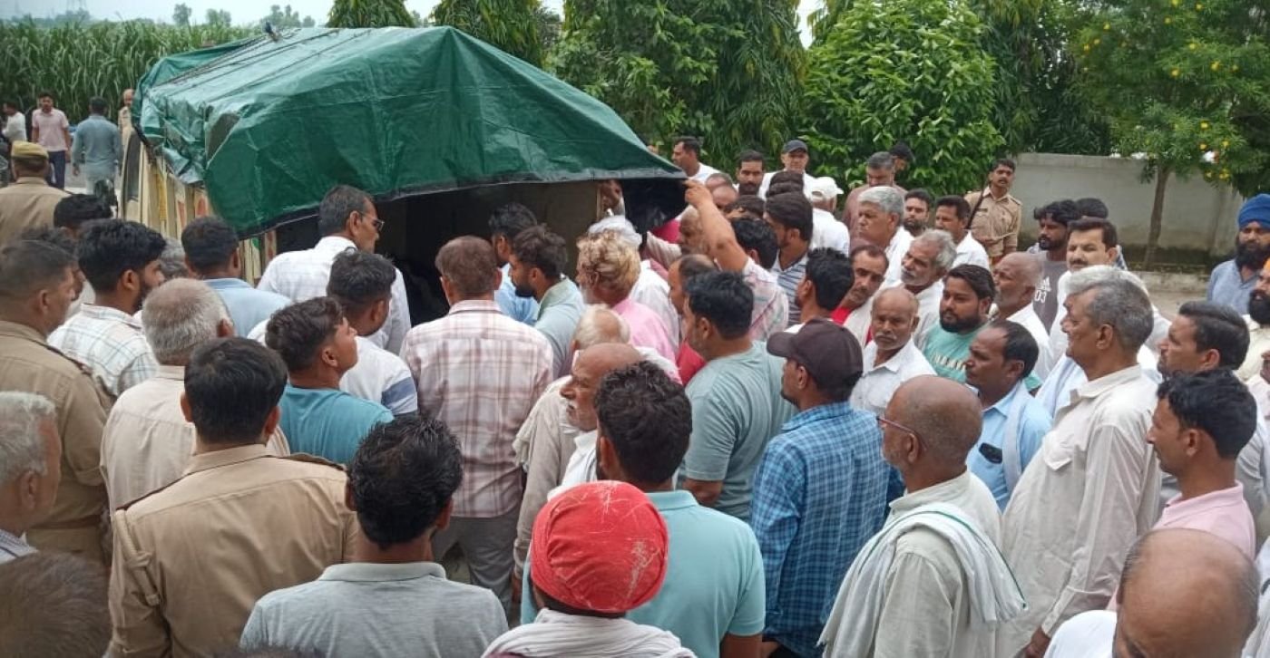 Hapur के सिंभावली में पेट्रोल पंप संचालक की संदिग्ध मौत, आत्महत्या की आशंका, पुलिस जांच में जुटी Hapur -