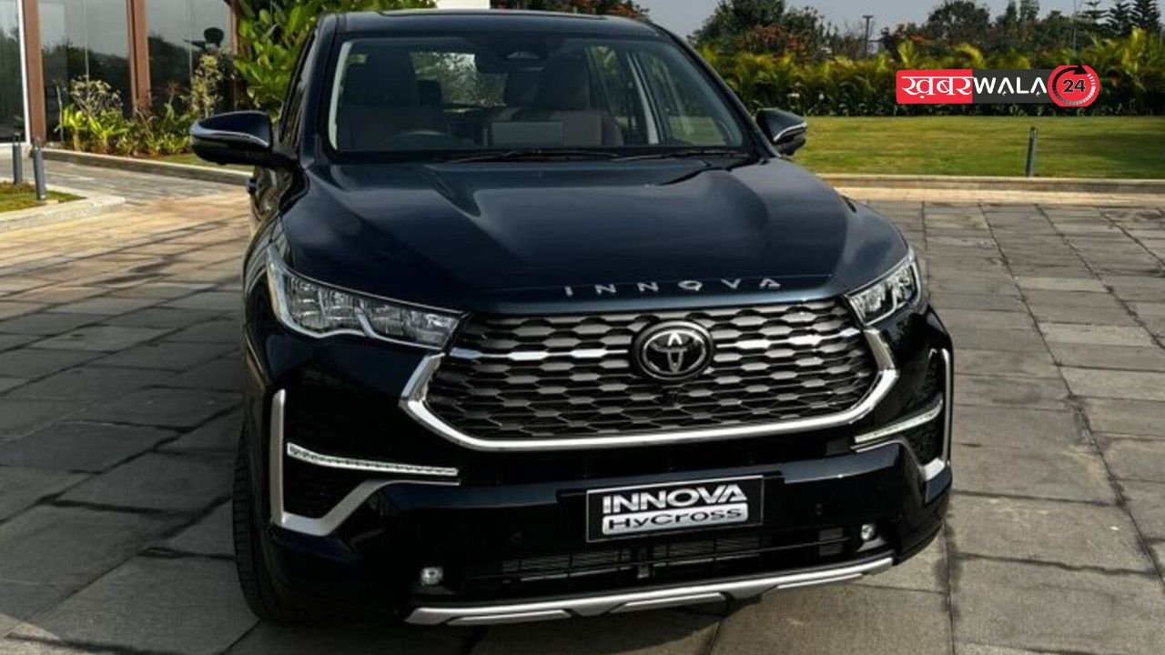 Toyota Innova Hycross