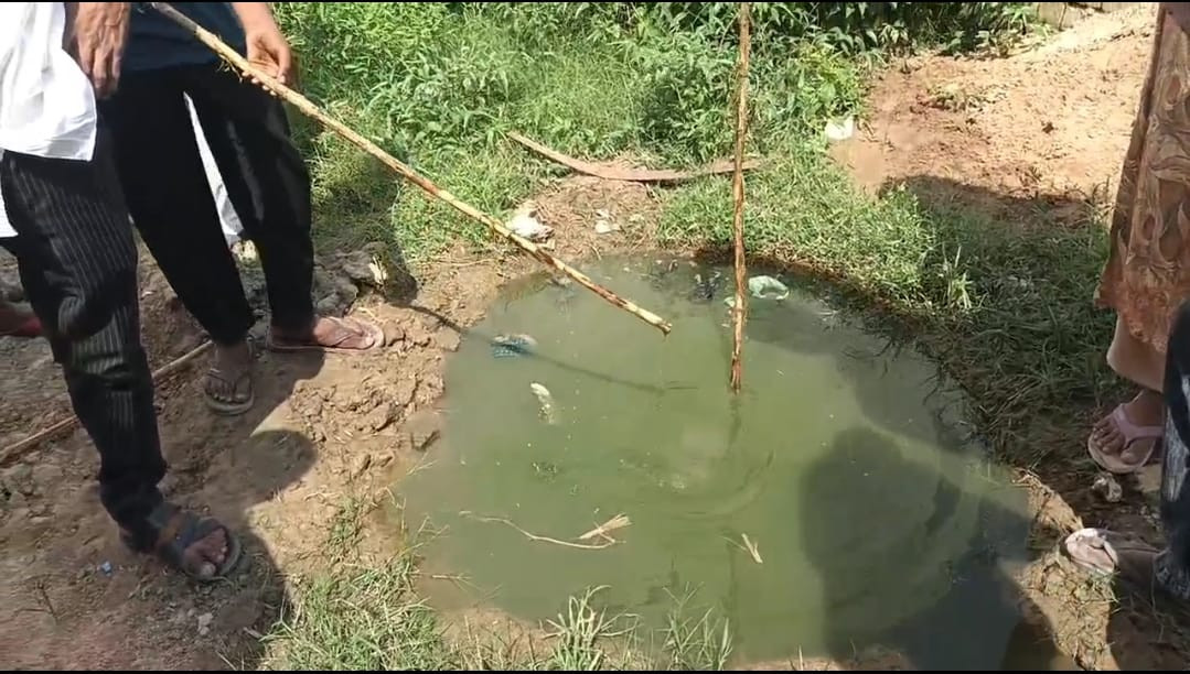 Hapur के शिवगढ़ी मोहल्ले में दर्दनाक हादसा, डेढ़ साल की मासूम की गड्ढे में डूबने से मौत 3 Hapur के शिवगढ़ी मोहल्ले में दर्दनाक हादसा, डेढ़ साल की मासूम की गड्ढे में डूबने से मौत