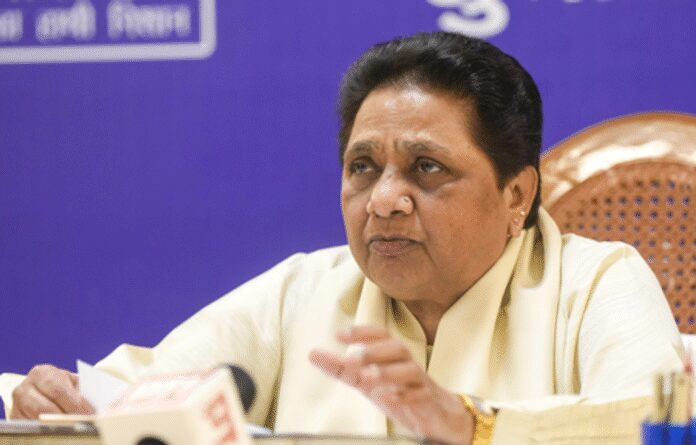 मायावती ने गौतमबुद्ध पार्क में सीनियर केयर सेंटर के निर्माण पर उठाए सवाल, तत्काल रोक लगाने की मांग की