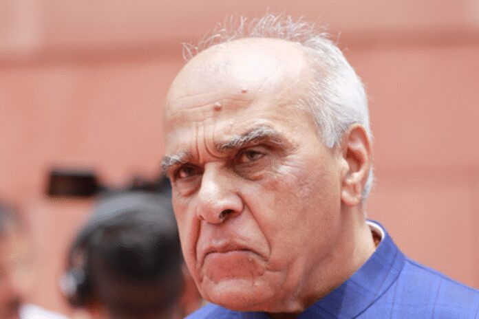 जनता के कंधे पर सवार होकर कांग्रेस सांसद ने बाढ़ का लिया जायजा, जगदंबिका पाल का तंज, 'यह संवेदनशून्यता'