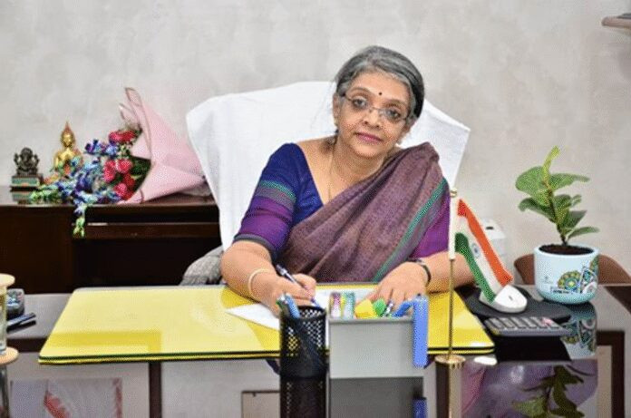डीबीटी योजना की शुरुआत में महत्वपूर्ण भूमिका निभाने वाली 'टीसीए कल्याणी' ने महालेखा नियंत्रक का पदभार संभाला