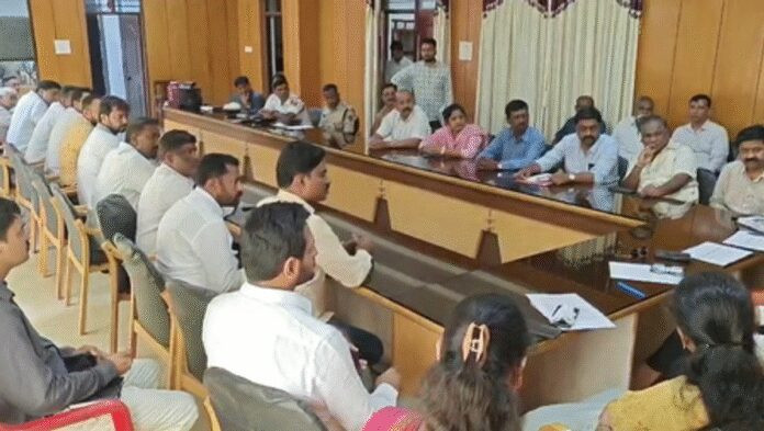 मंत्री संतोष लाड से 'धारवाड़ ध्वनि संगठन' की मांग, 'किसानों के लिए खोले जाएं खरीद केंद्र'