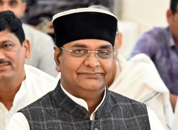 राहुल गांधी देश और प्रधानमंत्री से माफी मांगे : सारंग